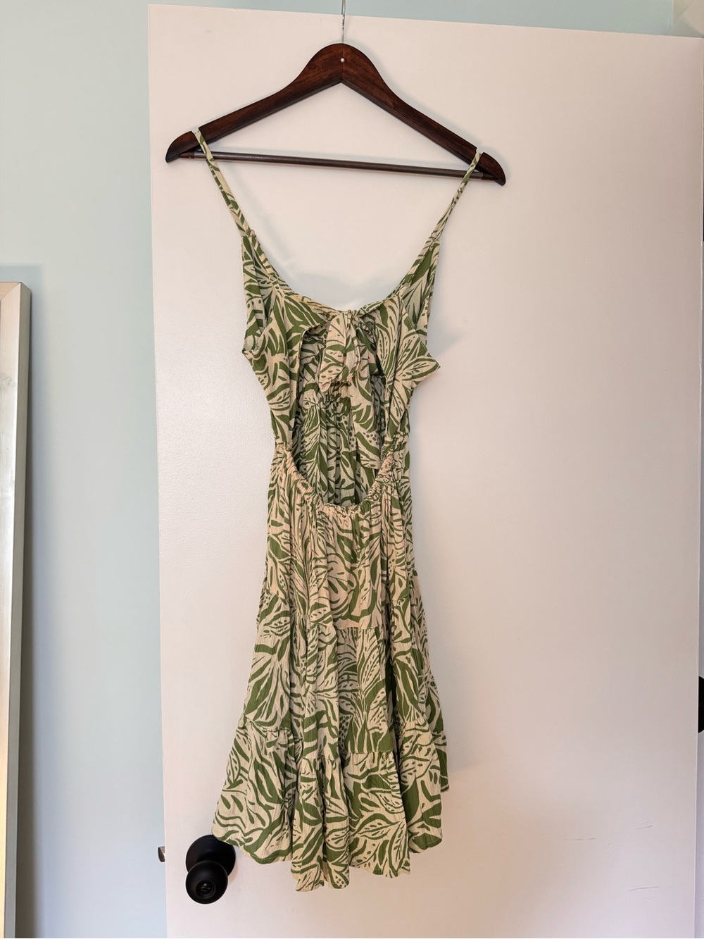 Angie’s Short green and tan leaf print dress with tie back and elastic waist - Picture 4 of 6